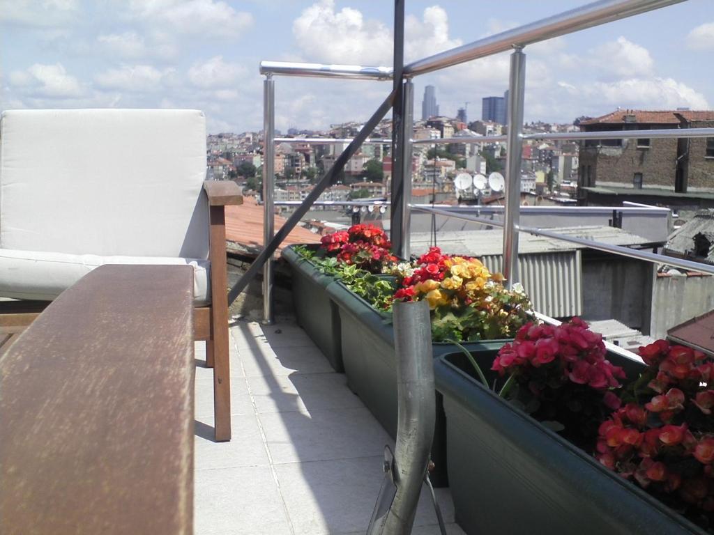 Nicoleport Hotel Istanbul Exterior photo