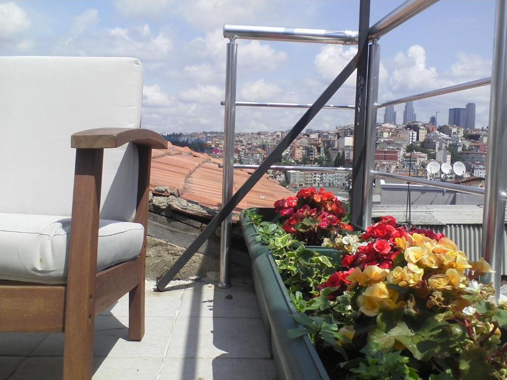 Nicoleport Hotel Istanbul Exterior photo